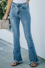 Load image into Gallery viewer, Baeful Frayed Hem Flare Jeans
