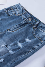 Load image into Gallery viewer, Baeful Distressed Frayed Hem Cropped Jeans
