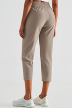 Load image into Gallery viewer, Elastic Waist Cropped Sports Pants

