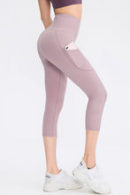Load image into Gallery viewer, Wide Waistband Cropped Active Leggings with Pockets
